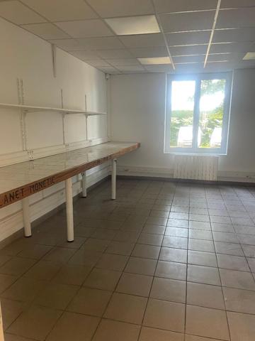 Local Professionnel à louer à St etienne