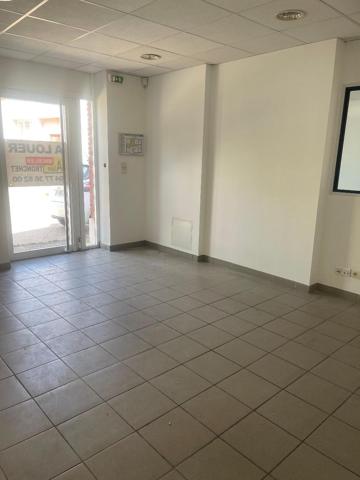 Local Professionnel à louer à St etienne