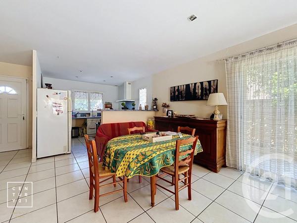 Maison à vendre  4 pièces - 97,50 m 2   LE SOLER  - 66