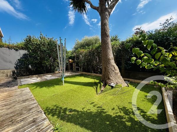 Maison à vendre  4 pièces - 97,50 m 2   LE SOLER  - 66