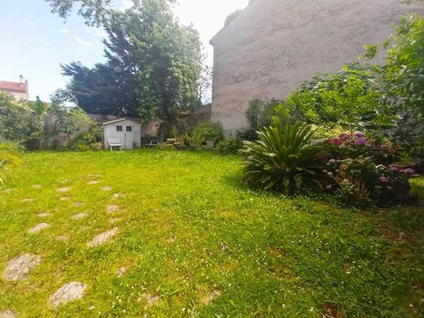 ELLE A SON CARACTERE