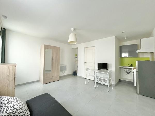 Appartement à louer 470 € CC Lesneven 1 pièce 22 m² DPE D