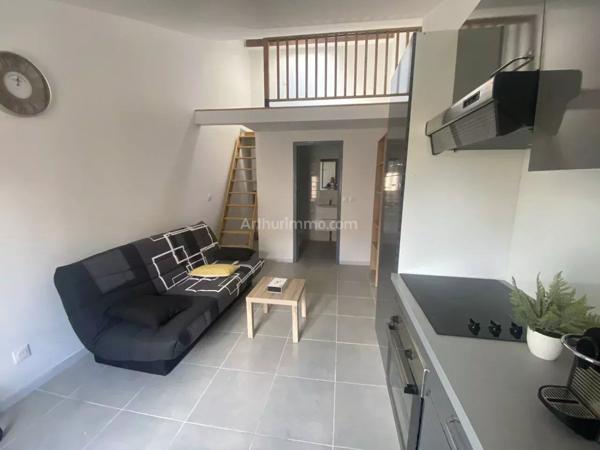 Location                                                      Appartement
                        
                     2 pièces                      18 m2                     à Aubagne
