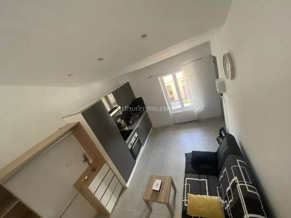 Location                                                      Appartement
                        
                     2 pièces                      18 m2                     à Aubagne