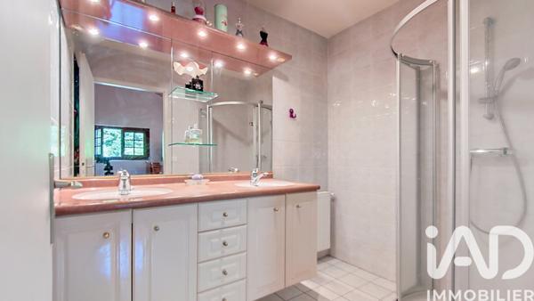 Maison à vendre 9 pièces 313 m² Monnetier-Mornex