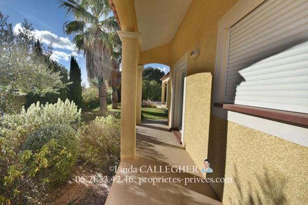 Villa  6 pièce(s) totalisant 205 m2 dont 171m2 habitables