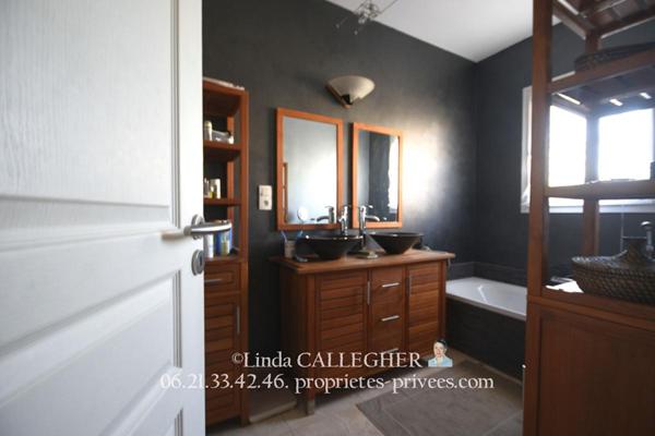 Villa  6 pièce(s) totalisant 205 m2 dont 171m2 habitables