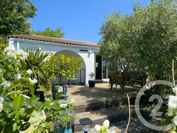 Maison à vendre  4 pièces - 141,56 m 2   BRETIGNOLLES SUR MER  - 85