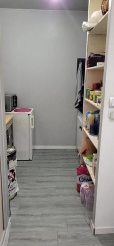 Local Commercial
         5 pièces
        - 138 m²