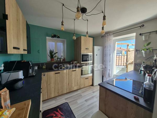 SAINT SATURNIN DU BOIS - MAISON 2 CHAMBRES JARDIN