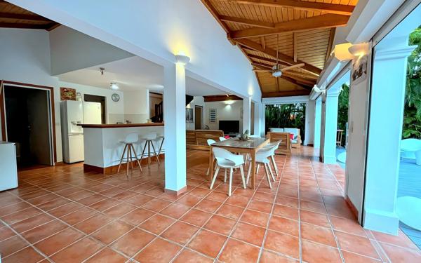 Maison à vendre    4 pièces • 120 m2 Saint-François