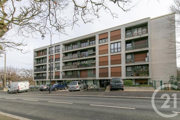 Appartement F6 à vendre  6 pièces - 108,21 m2 ST MAUR DES FOSSES - 94