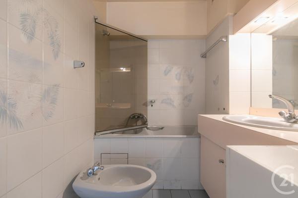 Appartement F6 à vendre  6 pièces - 108,21 m2 ST MAUR DES FOSSES - 94