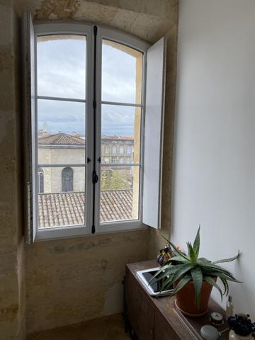 Appartement T3 - Bordeaux hyper centre - refait à neuf 