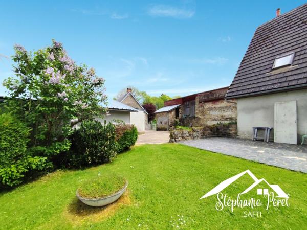 Le charme de la pierre, l'espace d'une grande maison, et le confort d'un extérieur soigné