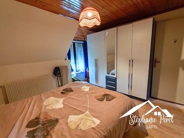 Le charme de la pierre, l'espace d'une grande maison, et le confort d'un extérieur soigné