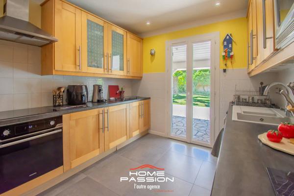 MESCHERS-SUR-GIRONDE  MAISON AVEC PISCINE, PROCHE PLAGE ET CENTRE-VILLE