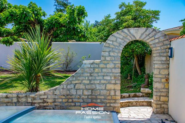 MESCHERS-SUR-GIRONDE  MAISON AVEC PISCINE, PROCHE PLAGE ET CENTRE-VILLE