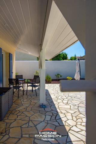 MESCHERS-SUR-GIRONDE  MAISON AVEC PISCINE, PROCHE PLAGE ET CENTRE-VILLE