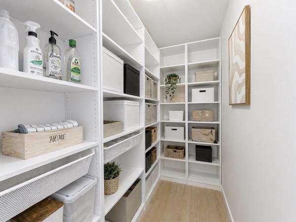 Divonne-les-Bains (01220) DIVONNE-LES-BAINS – SECTEUR PRISÉ – MAISON CONTEMPORAINE AVEC VUE PANORAMIQUE ET PISCINE