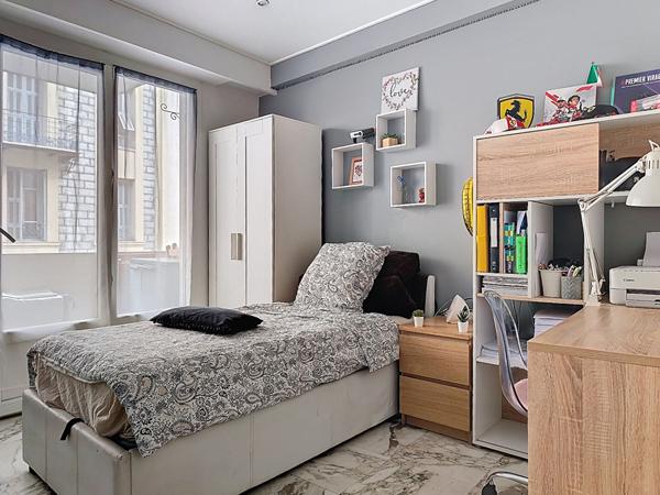 4 pièce(s) 80 m2 libération