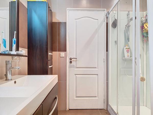 4 pièce(s) 80 m2 libération