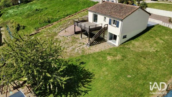 Maison à vendre 5 pièces 132 m² Beaumont Saint-Cyr