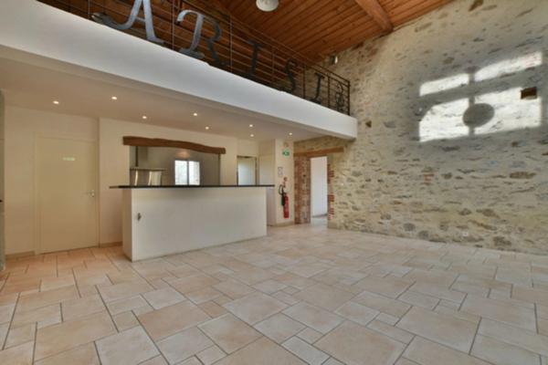 Dpt Maine et Loire (49), à vendre proche de CHOLET Salle de réception + Gites TERRAIN- 6739 M²