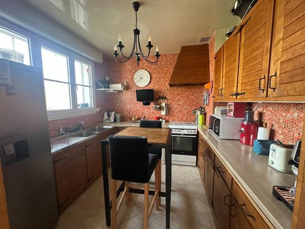 Pavillon quartier du Berry, 128 m², 4 pièces, sous-sol