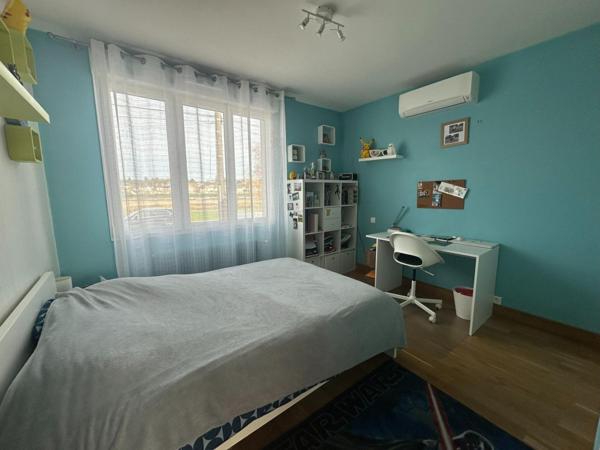 Pavillon quartier du Berry, 128 m², 4 pièces, sous-sol