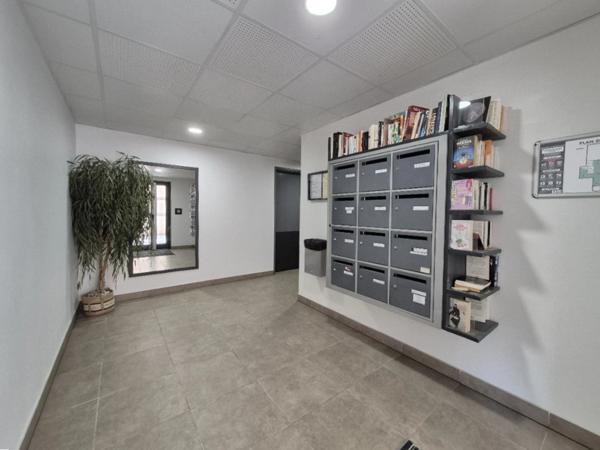 Appartement T2 13016 entre mer et collines avec garage !