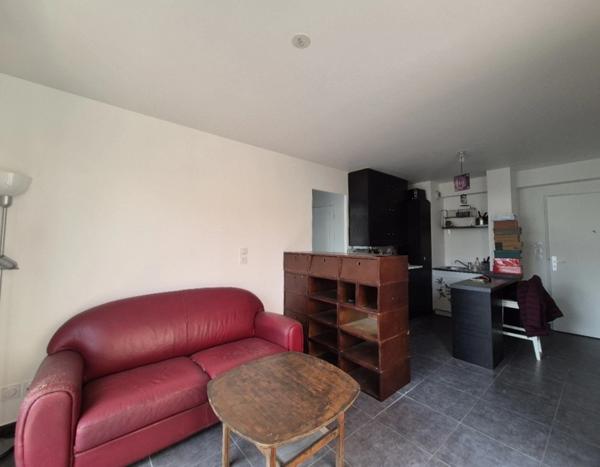 Appartement T2 13016 entre mer et collines avec garage !