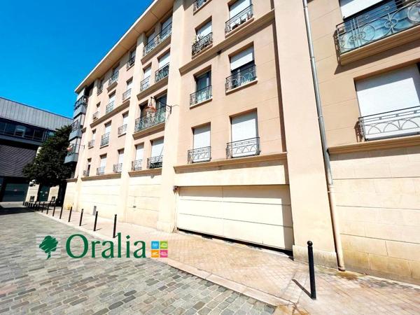 Parking · Location Bordeaux (33000)