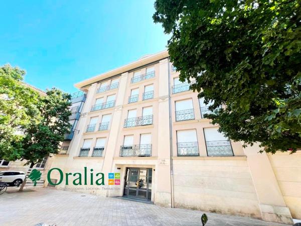 Parking · Location Bordeaux (33000)