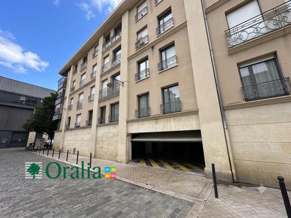 Parking · Location Bordeaux (33000)
