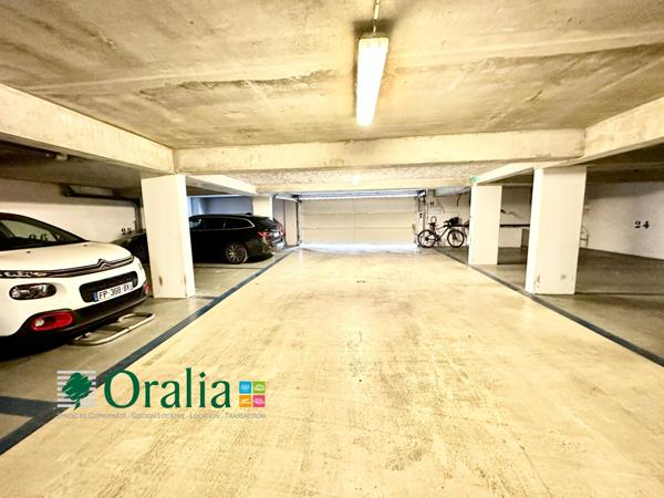 Parking · Location Bordeaux (33000)