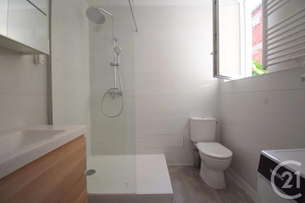 Appartement T2 à vendre  2 pièces - 41,56 m 2   VICHY  - 03
