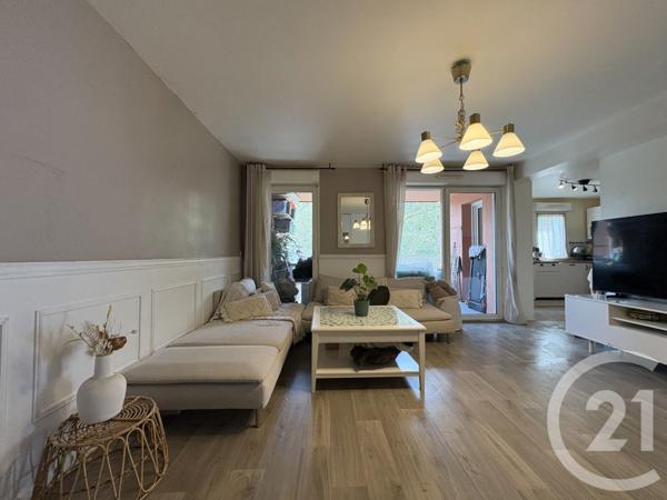 Appartement F3 à vendre  3 pièces - 69 m2 STAINS - 93