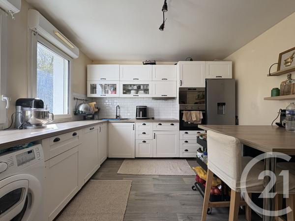 Appartement F3 à vendre  3 pièces - 69 m2 STAINS - 93