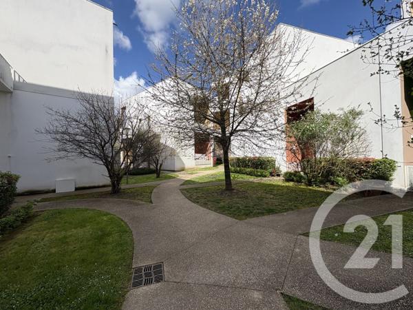 Appartement F3 à vendre  3 pièces - 69 m2 STAINS - 93
