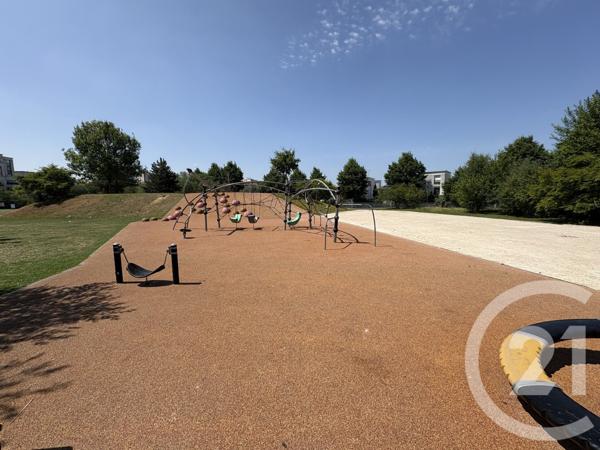 Appartement F3 à vendre  3 pièces - 69 m2 STAINS - 93