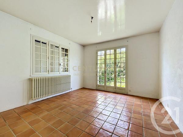 Maison à vendre  7 pièces - 209,50 m 2   BOURGOIN JALLIEU  - 38