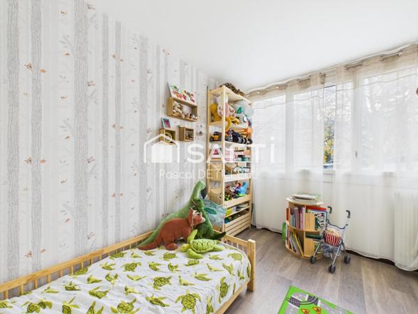 GARCHES - Buzenval appartement 3 pièces 69m2