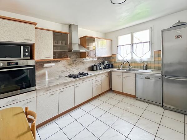 Maison individuelle à VAUREAL 5 chambres - 130m²