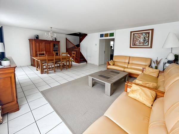 Maison individuelle à VAUREAL 5 chambres - 130m²