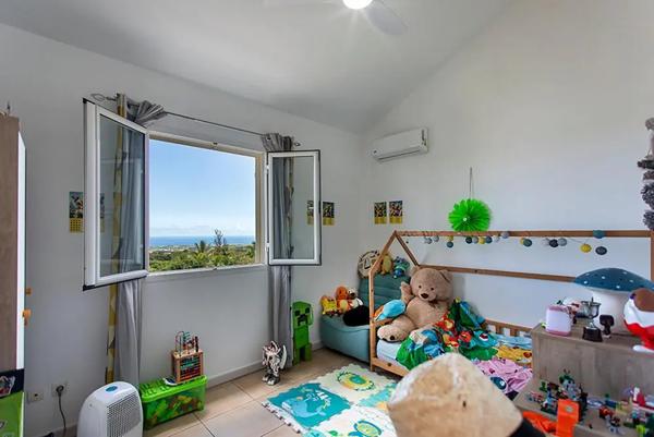 Maison à vendre 4 pièces 88m² Saint-Pierre (97432)