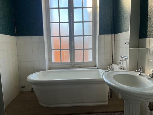 Maison 6 pièces à louer Châtellerault - 86100 / Réf: 544-2