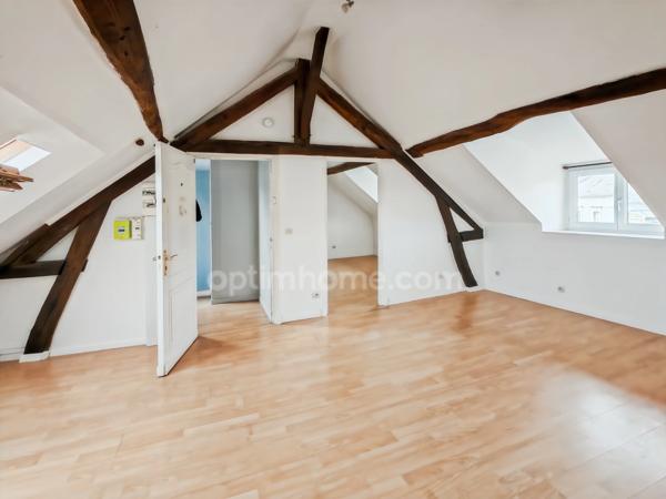A VENDRE - Charmant appartement 3 pièces au cœur du Vieux Nogent Sur Oise