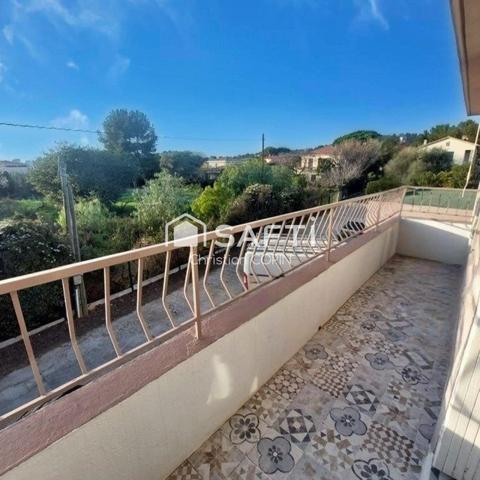 GRAND APPARTEMENT T5 136m2 +PARKING+JARDIN 136m2