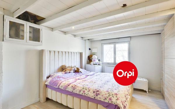 Maison à vendre    6 pièces •  Saint-Priest